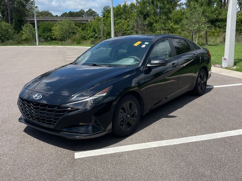 Used 2021 Hyundai Elantra SEL FWD image 1