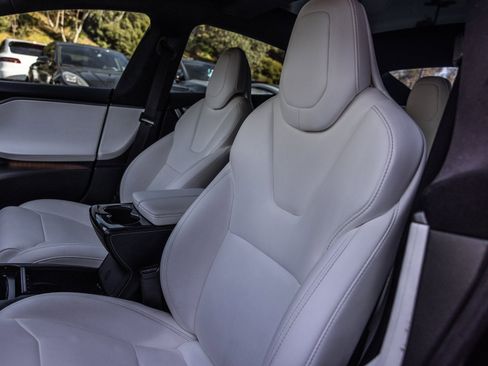 Used 2018 Tesla Model S 75D image 5