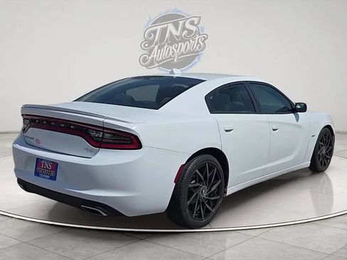Used 2016 Dodge Charger R/T RWD image 5