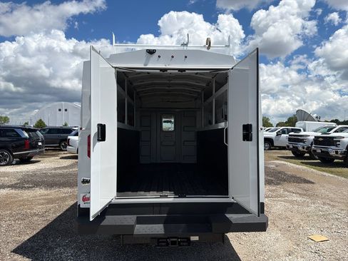 New 2025 Chevrolet Express 3500 w/ Power Convenience Package RWD image 17