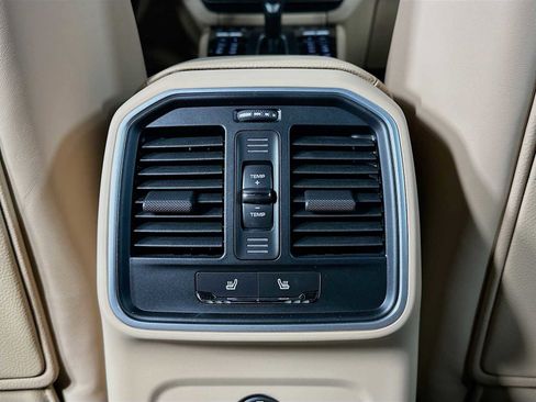 New 2026 Porsche Macan S image 26