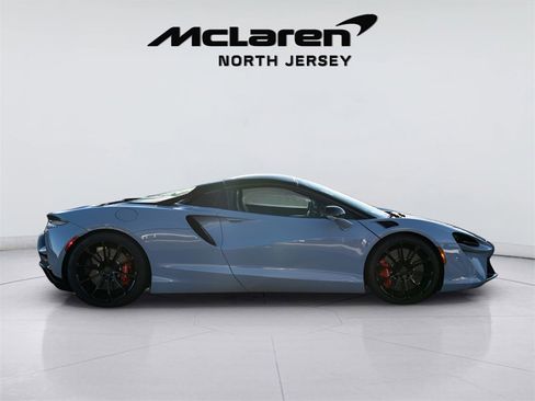 Used 2025 McLaren Artura Spider image 21