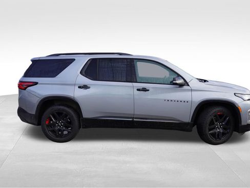 Certified 2023 Chevrolet Traverse Premier w/ Redline Edition AWD/4WD image 2
