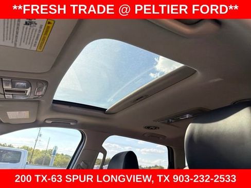 Used 2025 Kia Telluride S FWD image 18