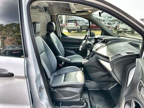 Used 2017 Ford Transit Connect XL image 26