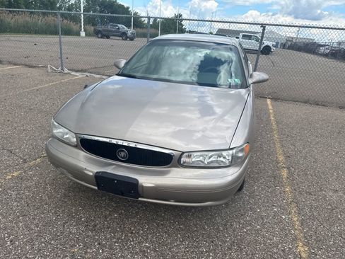 Used 2003 Buick Century Custom w/ Preferred Equipment Group 1SB FWD image 3