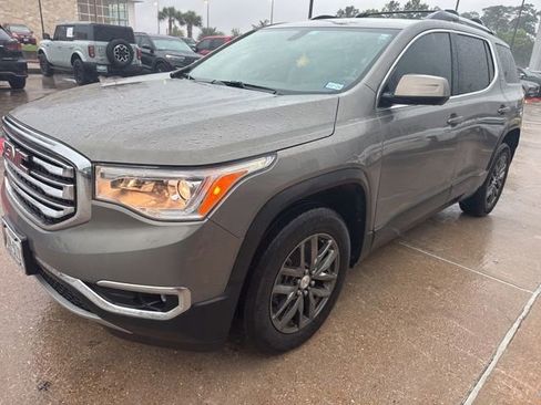 Used 2019 GMC Acadia SLT FWD image 1