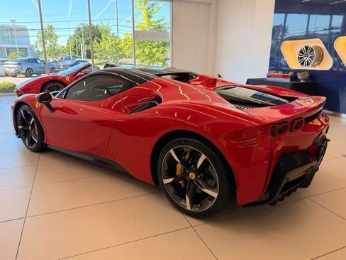 Used 2023 Ferrari SF90 Spider AWD/4WD image 12