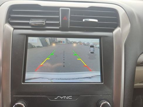 Used 2020 Ford Fusion SEL image 24