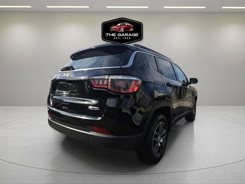 Used 2018 Jeep Compass Latitude w/ Popular Equipment Group AWD/4WD image 6