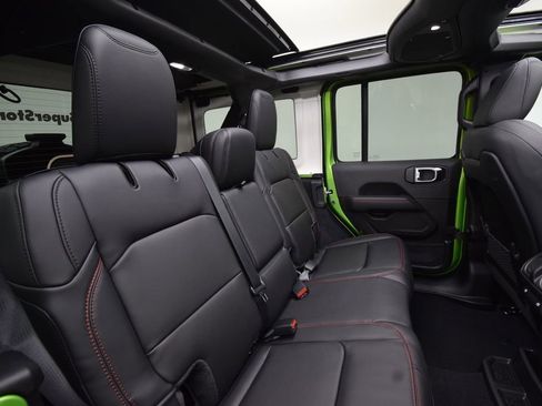 New 2026 Jeep Wrangler Rubicon w/ Xtreme 35 Tire Package image 18