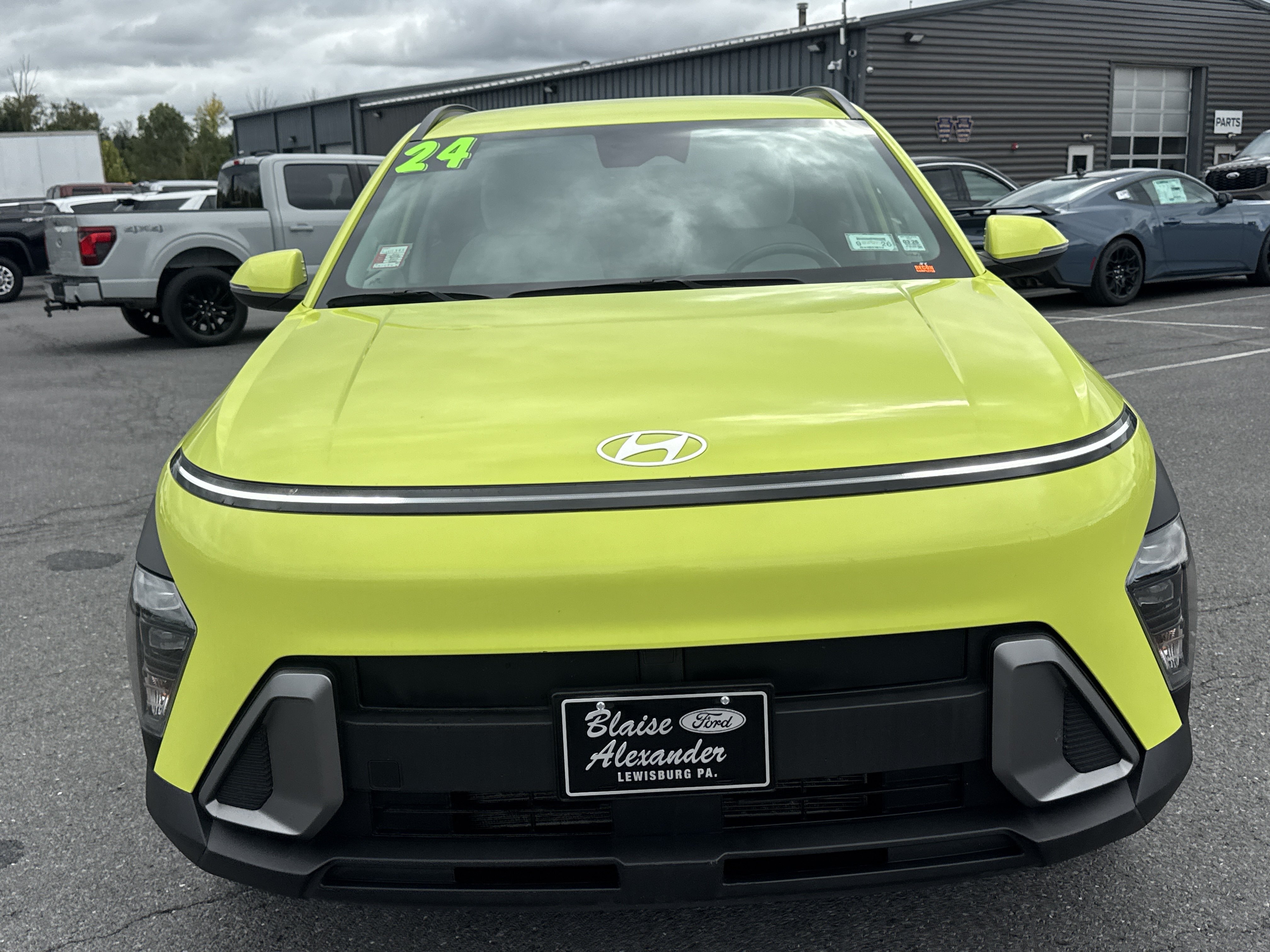 Used 2024 Hyundai Kona SEL w/ Convenience Package FWD image 9