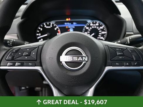 Used 2024 Nissan Altima 2.5 SV image 31