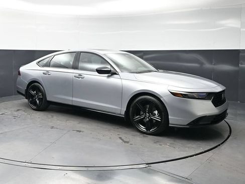 Used 2026 Honda Accord Sport image 3