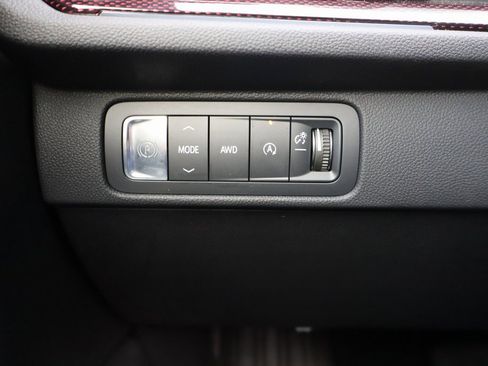 Used 2024 Chevrolet Traverse Z71 image 15