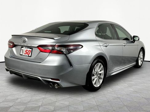 Used 2023 Toyota Camry SE FWD image 6