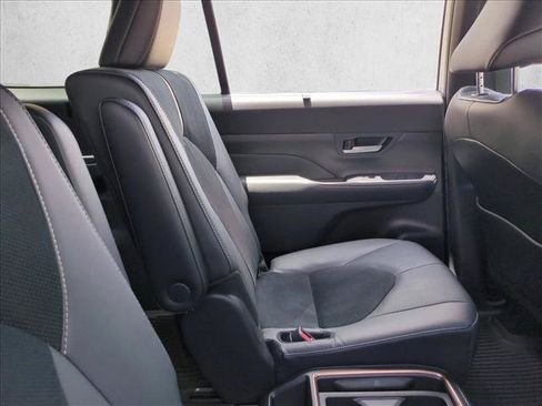 Used 2026 Toyota Grand Highlander AWD Hybrid image 21