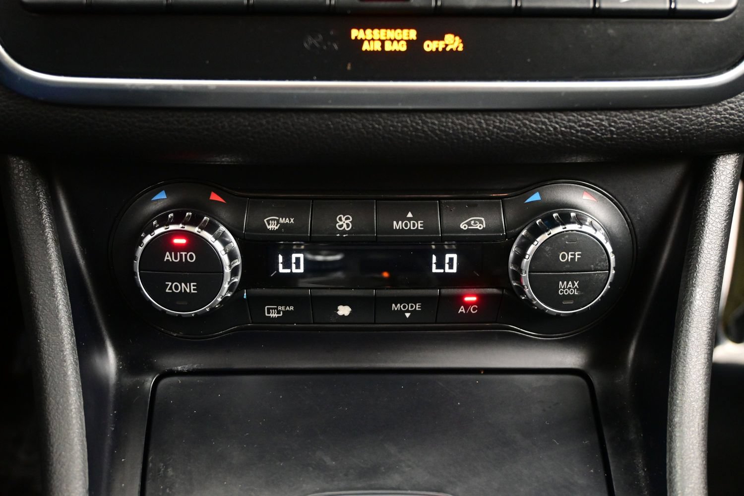 Used 2015 Mercedes-Benz GLA 250 4MATIC image 19