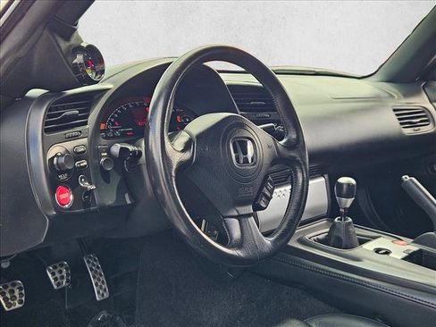 Used 2004 Honda S2000 image 10