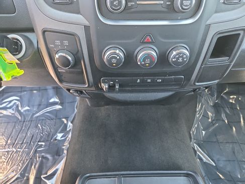 Used 2018 RAM 2500 Tradesman w/ Chrome Appearance Group AWD/4WD image 25