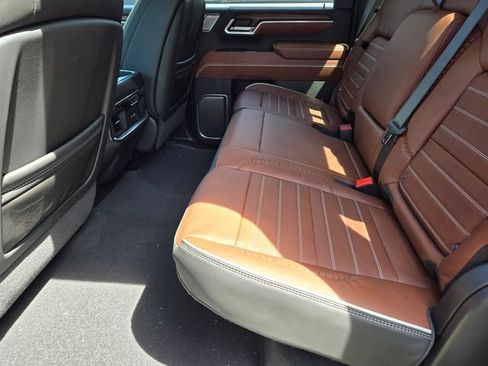 New 2026 GMC Sierra 2500 Denali Ultimate AWD/4WD image 7