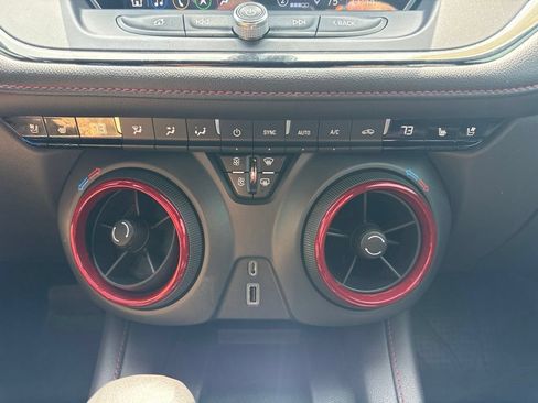 Used 2022 Chevrolet Blazer RS w/ Enhanced Convenience Package AWD/4WD image 21