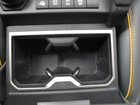 Used 2024 Toyota Tacoma Trailhunter image 10