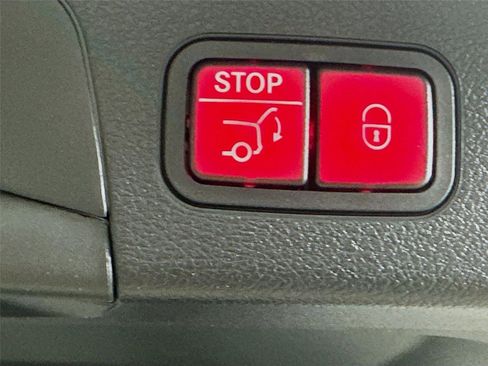 Certified 2026 Mercedes-Benz GLS 450 GLS 450 image 36