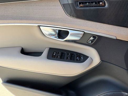 New 2026 Volvo XC90 B6 Ultra w/ Protection Package Premier image 16