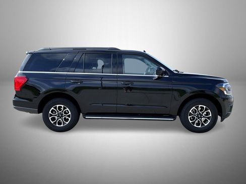 Used 2023 Ford Expedition XLT AWD/4WD image 4