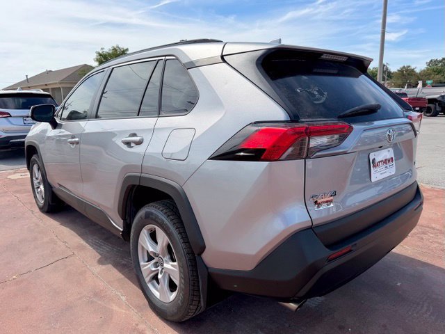 Used 2019 Toyota RAV4 XLE FWD image 7