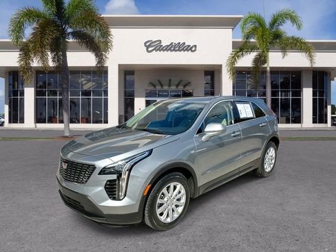 Used 2023 Cadillac XT4 Luxury image 1