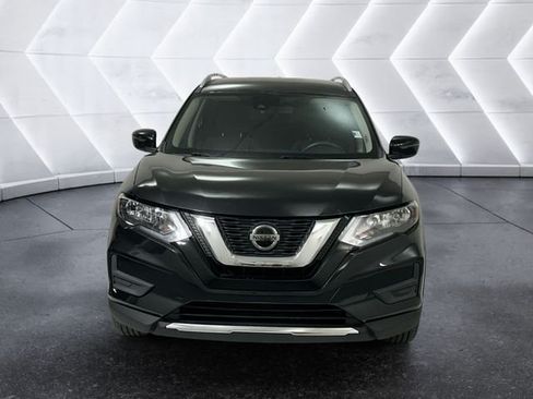 Used 2019 Nissan Rogue SV FWD image 2
