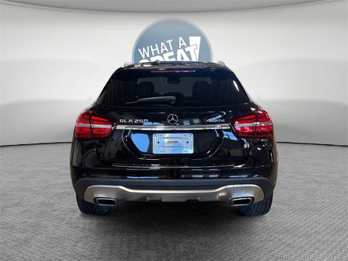 Used 2020 Mercedes-Benz GLA 250 4MATIC image 5