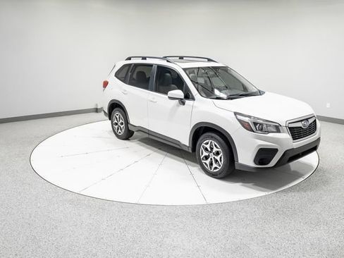 Used 2019 Subaru Forester Premium w/ All-Weather Package AWD/4WD image 32