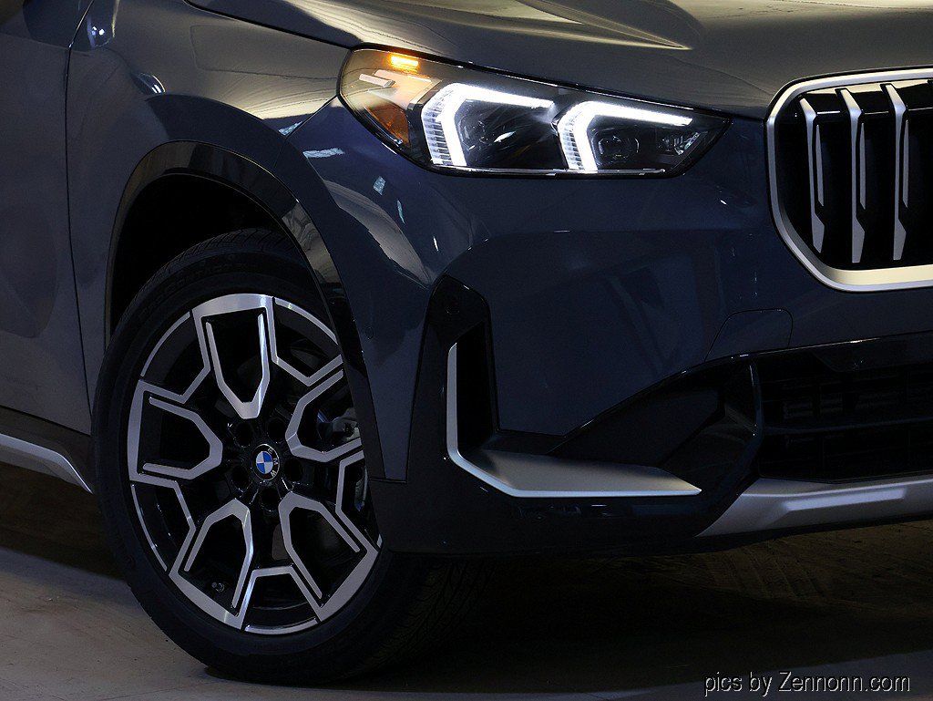 New 2026 BMW X1 xDrive28i w/ Technology Package AWD/4WD image 3