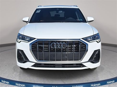 Certified 2025 Audi Q3 2.0T Premium image 2