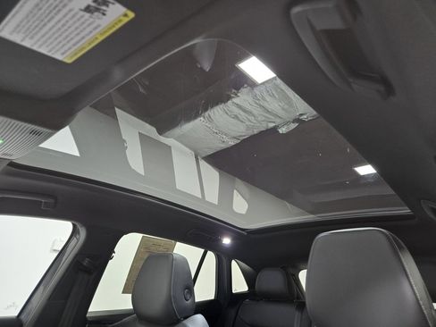 Used 2023 Volkswagen ID.4 Pro S image 9