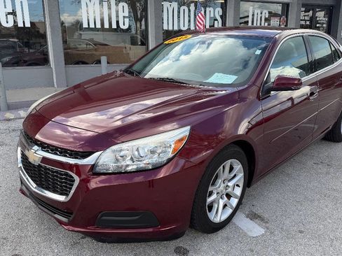 Used 2015 Chevrolet Malibu LT w/ Power Convenience Package image 1
