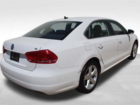 Used 2012 Volkswagen Passat 2.5 SE image 5