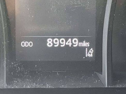 Used 2021 Toyota Camry LE image 23