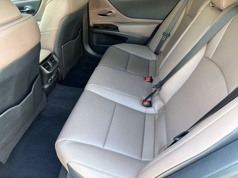 Used 2025 Lexus ES 350 w/ Premium Package FWD image 21