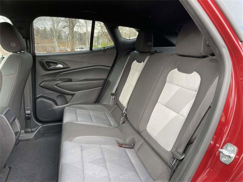 Used 2024 Chevrolet Trax RS w/ Driver Confidence Package image 16