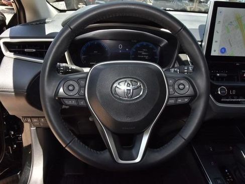 Used 2026 Toyota Corolla Cross XLE w/ Convenience Package FWD image 22