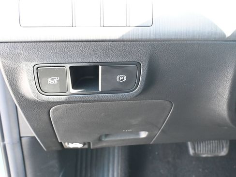 Used 2024 Hyundai Kona Limited AWD/4WD image 10