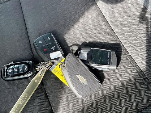 Used 2024 Chevrolet Silverado 1500 W/T w/ Z71 Off-Road Package image 10