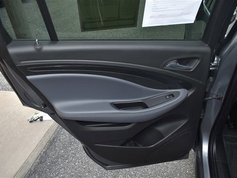 Used 2020 Buick Envision Essence image 21