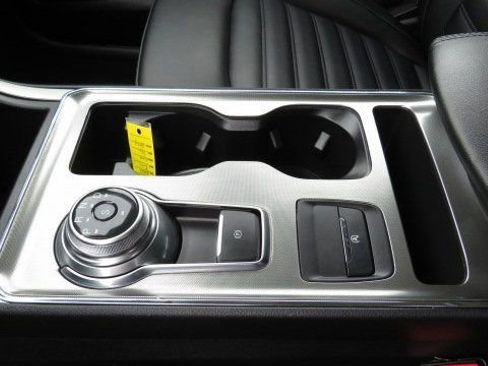 Certified 2022 Ford Edge SEL w/ Convenience Package image 18