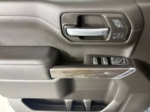 Used 2019 Chevrolet Silverado 1500 LTZ image 23