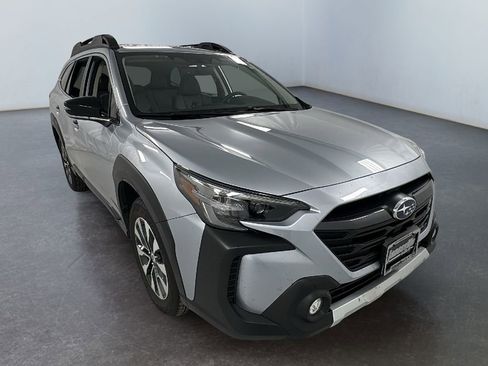 Used 2024 Subaru Outback Limited XT image 1
